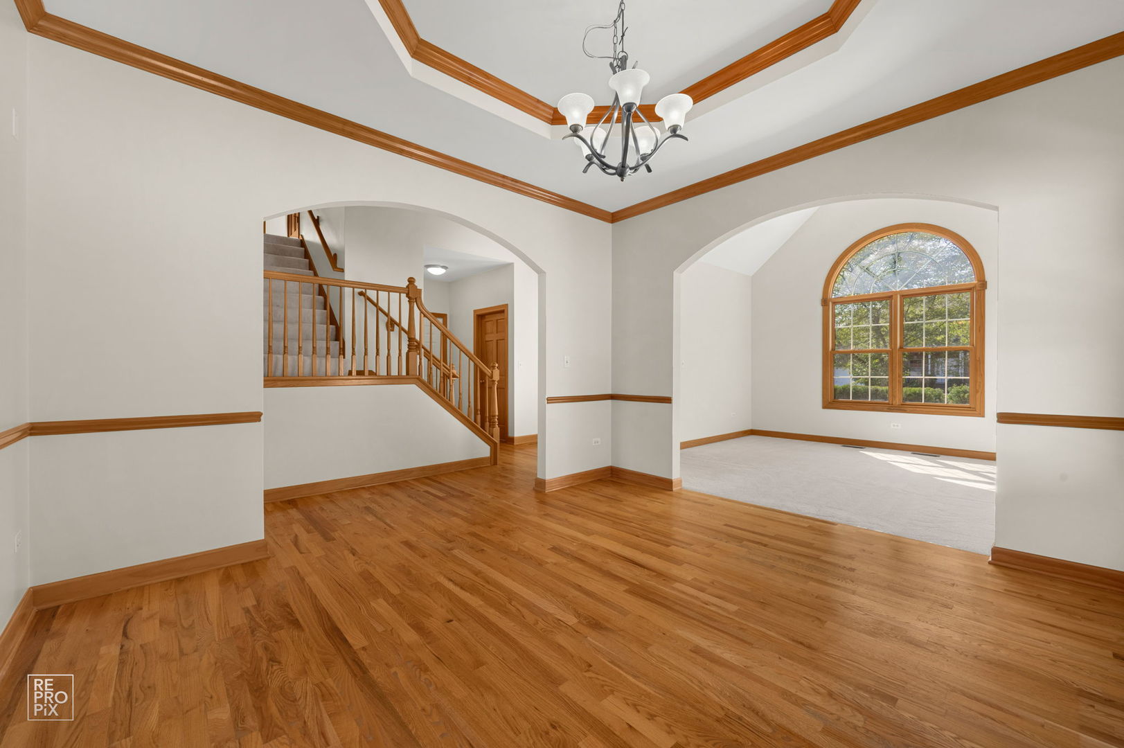 405 Sudbury Circle, Oswego, IL 60543