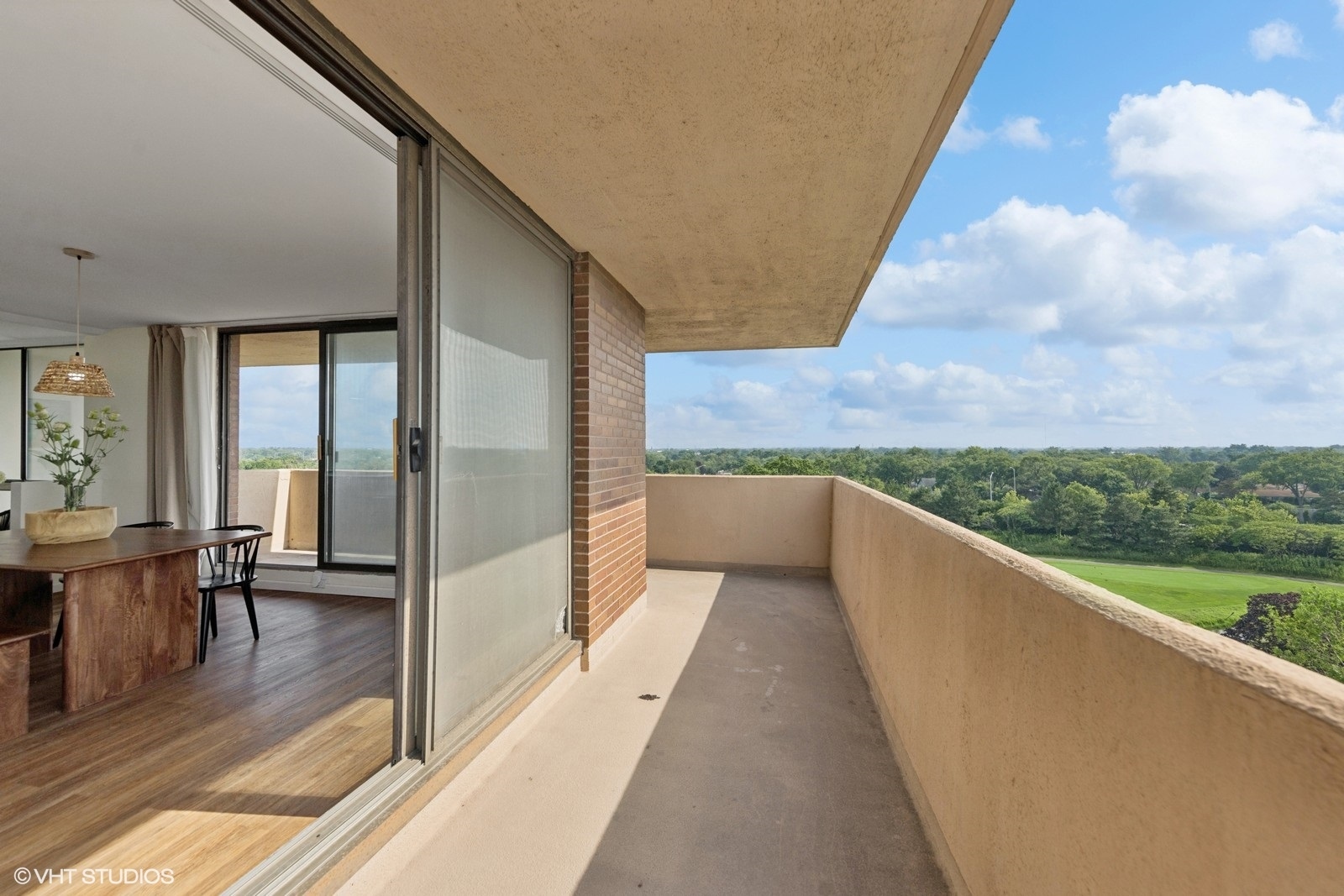 465 W Dominion Drive #709, Wood Dale, IL 60191