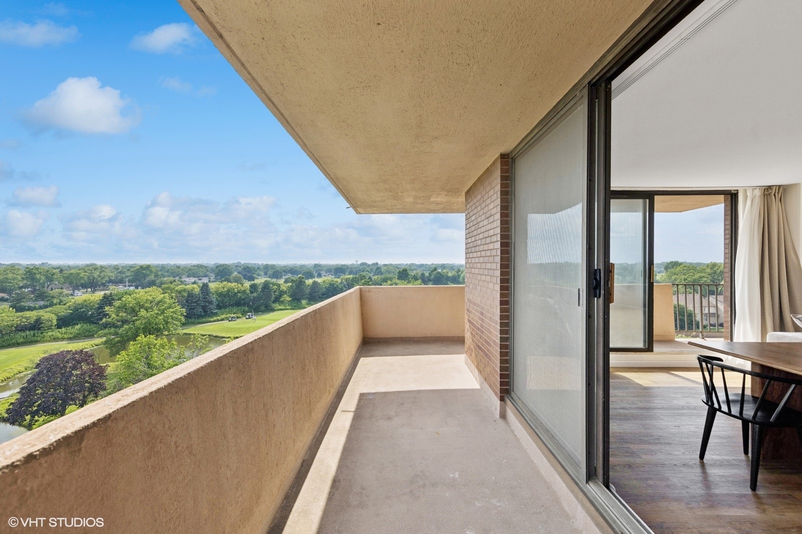465 W Dominion Drive #709, Wood Dale, IL 60191