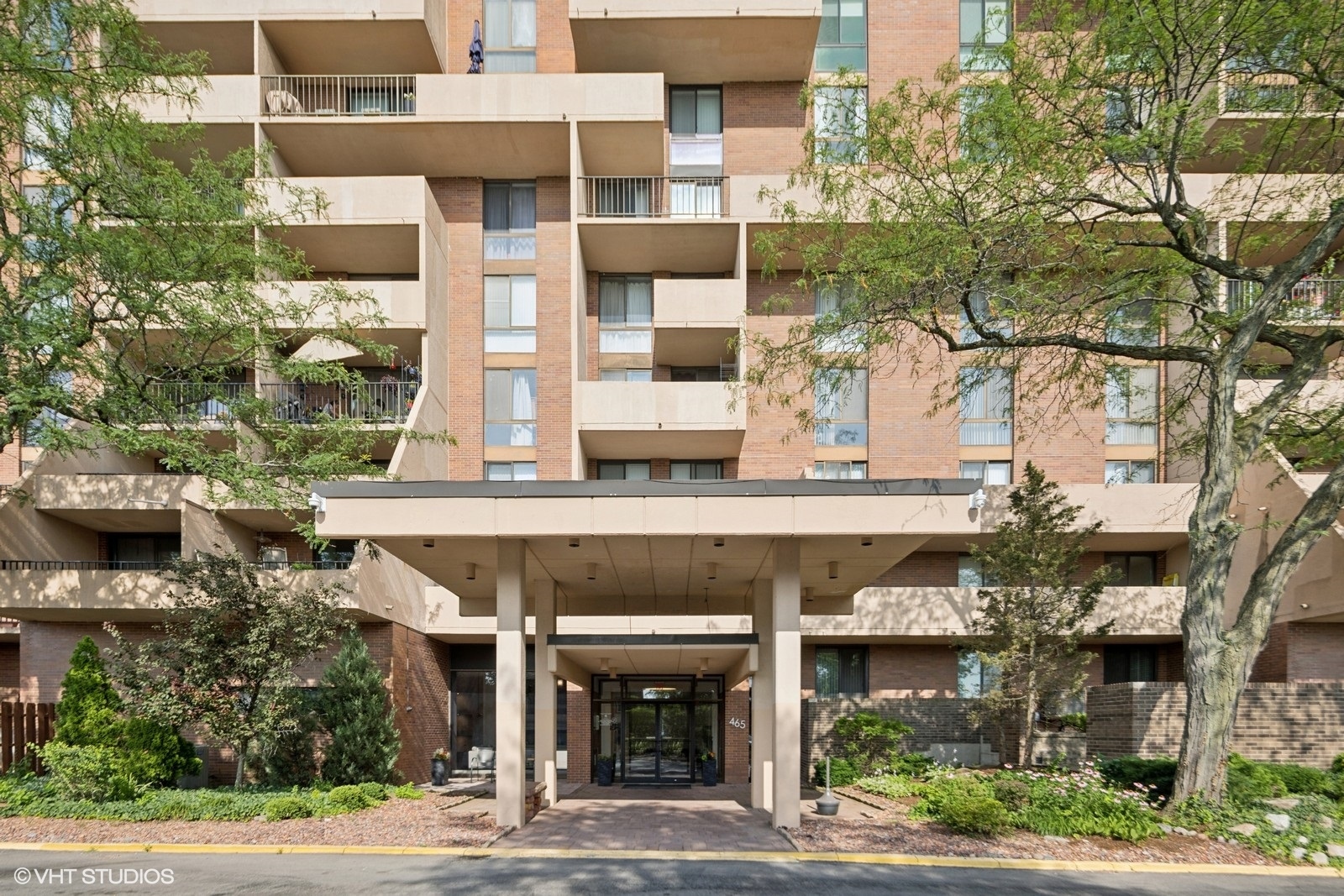 465 W Dominion Drive #709, Wood Dale, IL 60191