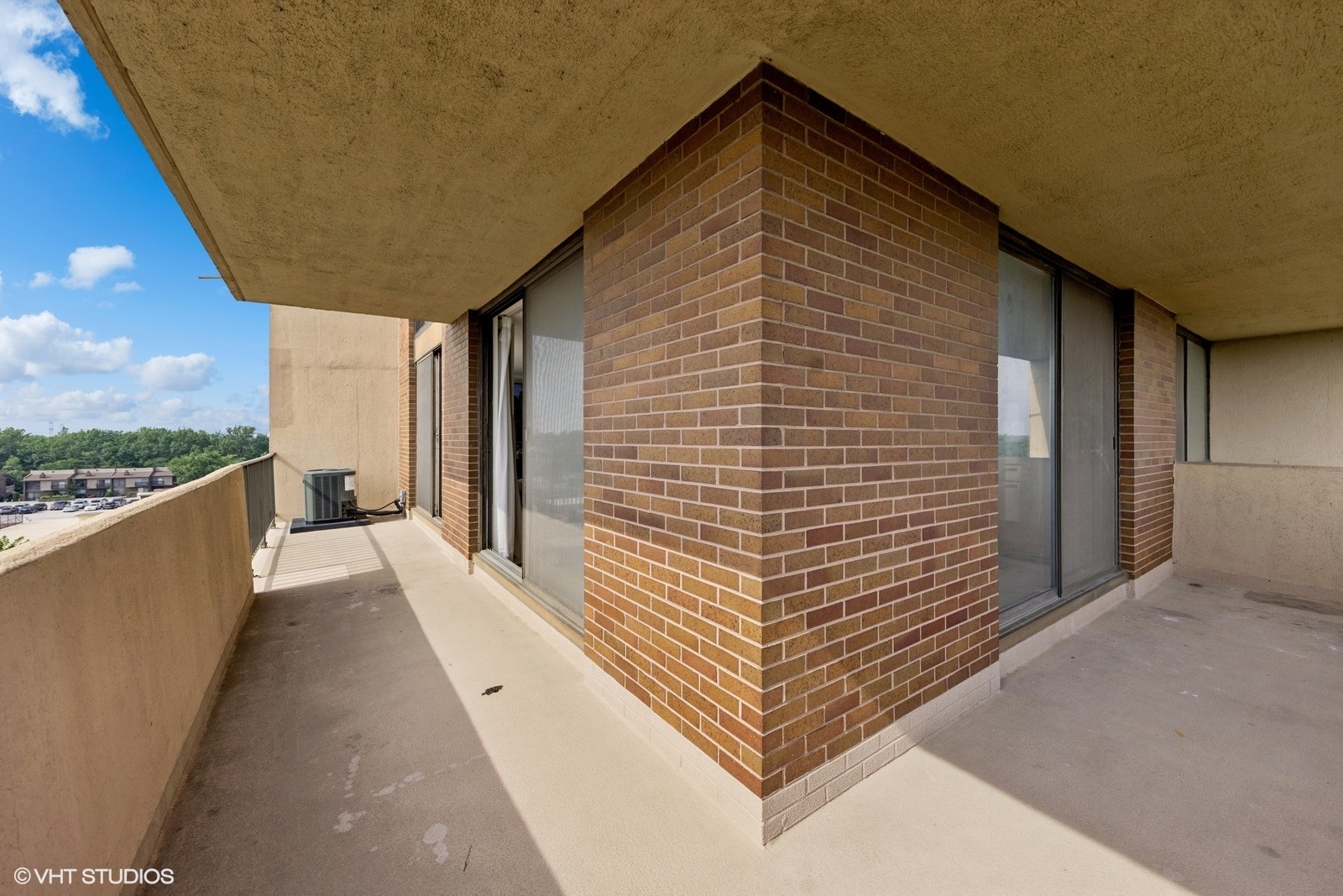 465 W Dominion Drive #709, Wood Dale, IL 60191