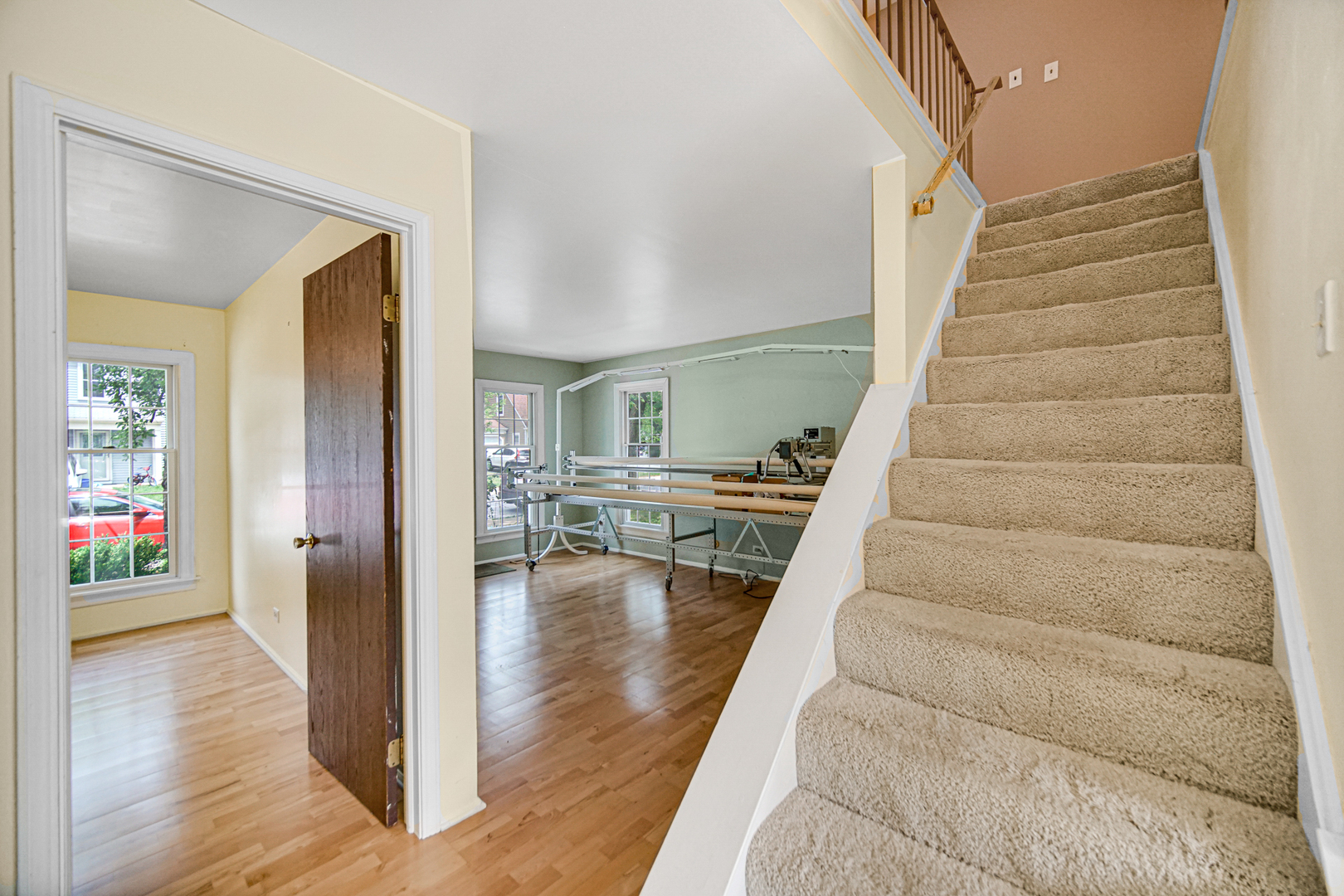 29W409 White Oak Drive, Warrenville, IL 60555