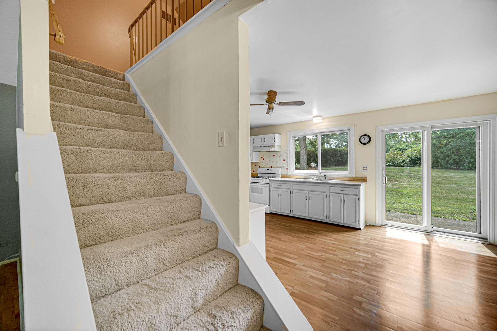 29W409 White Oak Drive, Warrenville, IL 60555