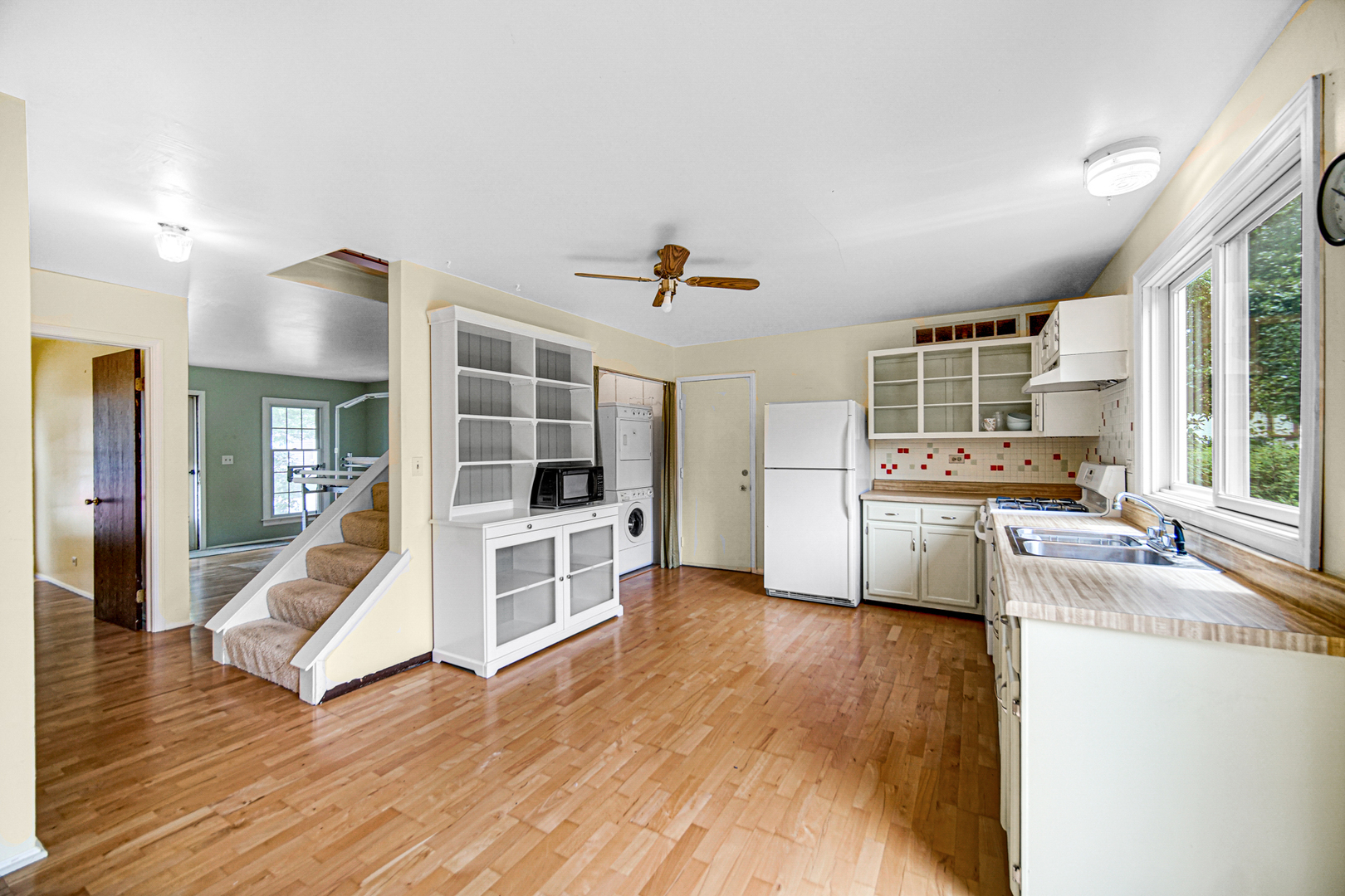 29W409 White Oak Drive, Warrenville, IL 60555