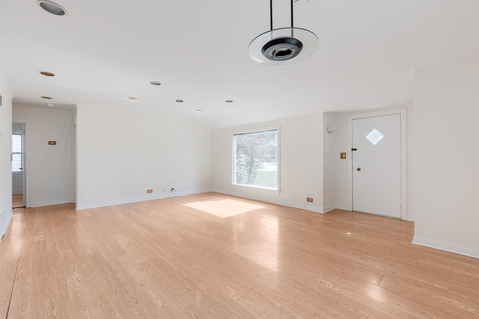 228 Woodlawn Drive, Mundelein, IL 60060