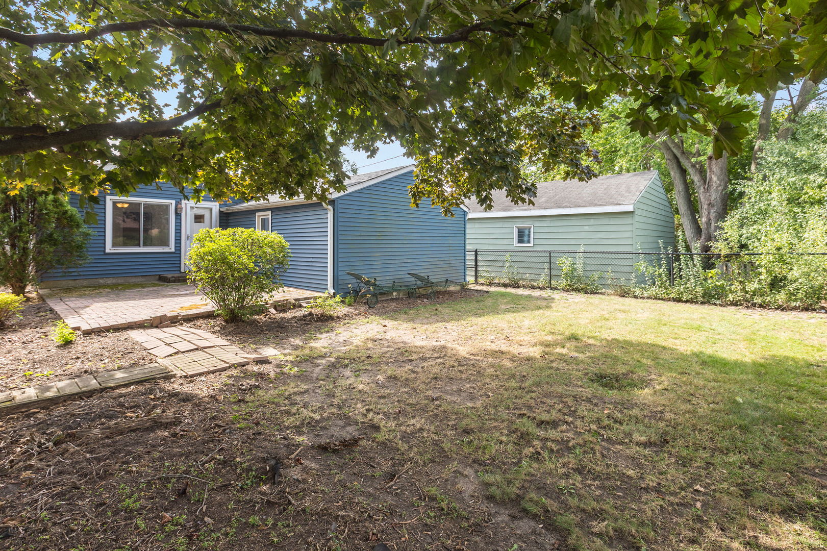 228 Woodlawn Drive, Mundelein, IL 60060