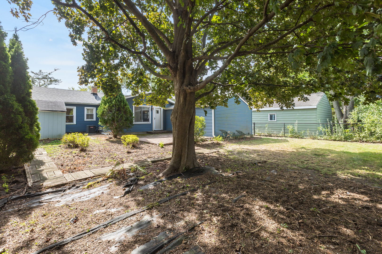 228 Woodlawn Drive, Mundelein, IL 60060