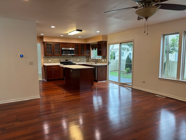 2119 HORNCASTLE Lane, Naperville, IL 60564