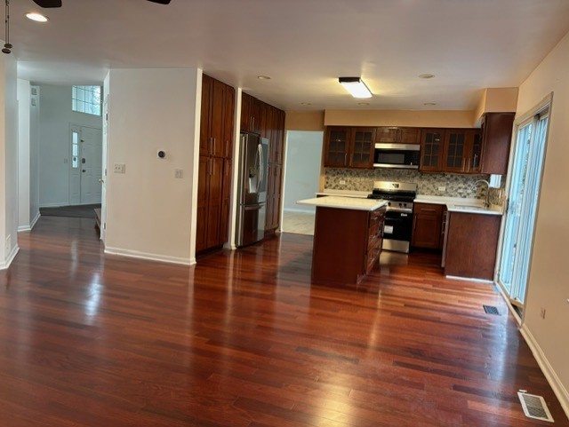 2119 HORNCASTLE Lane, Naperville, IL 60564