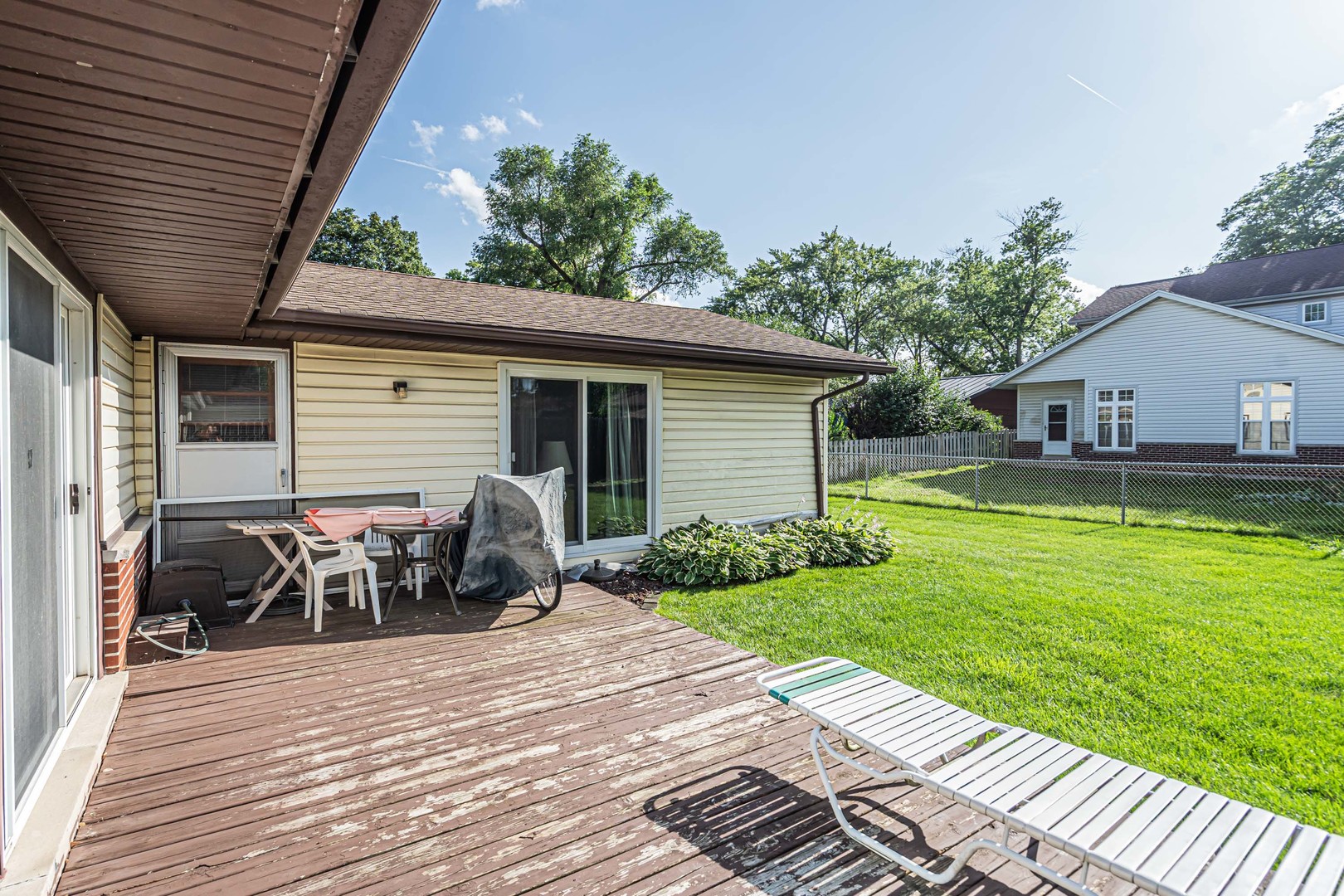 78 RIDGEWOOD Road, Elk Grove Village, IL 60007