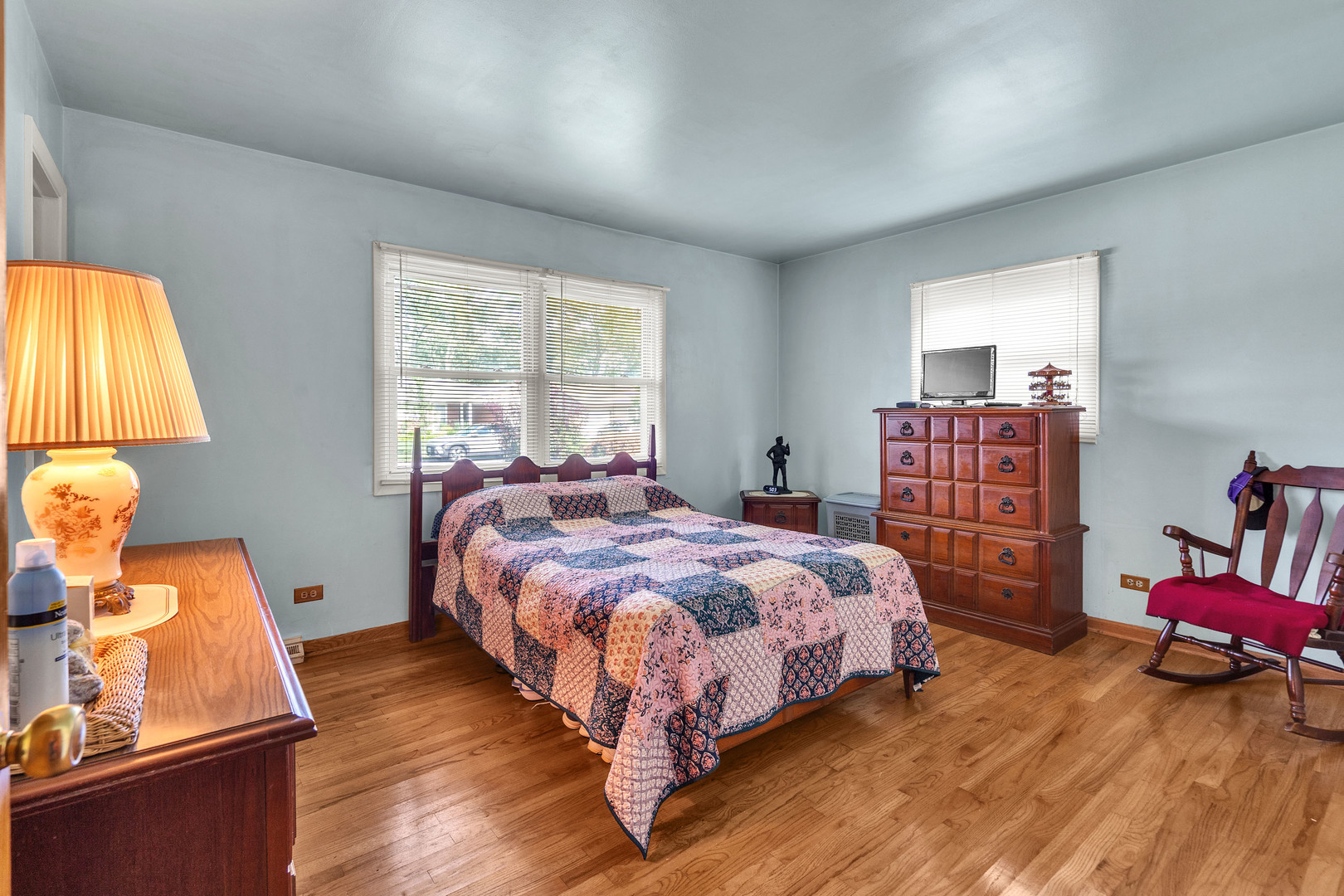78 RIDGEWOOD Road, Elk Grove Village, IL 60007