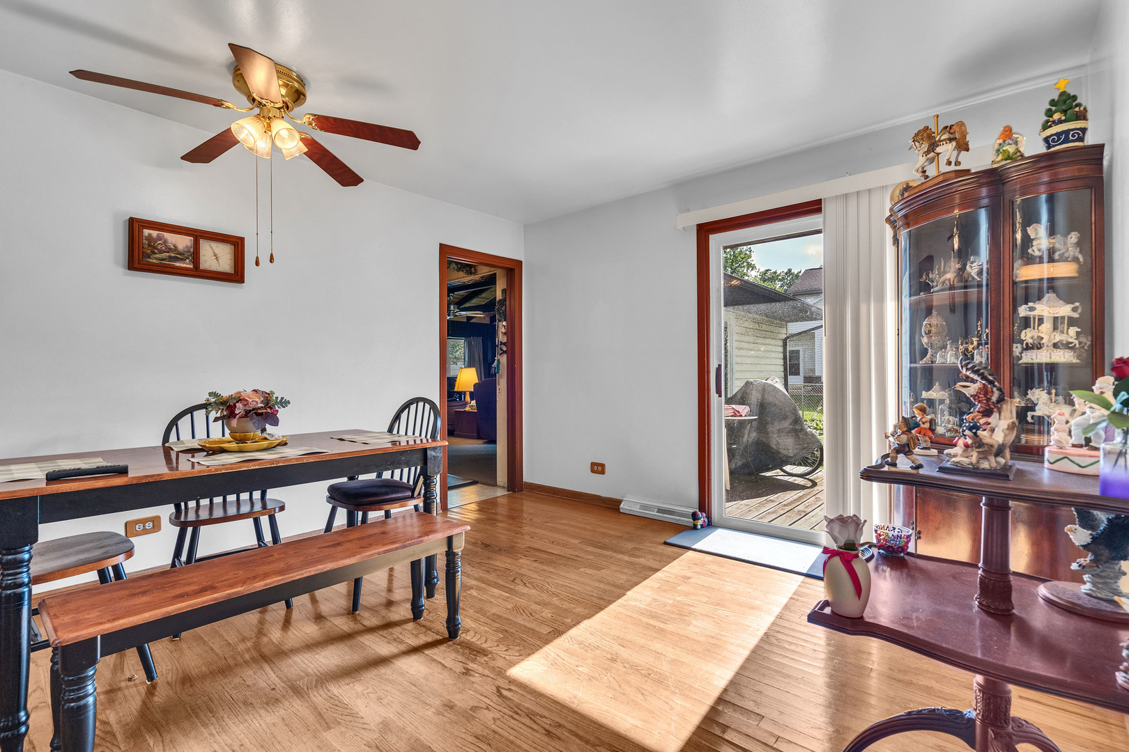 78 RIDGEWOOD Road, Elk Grove Village, IL 60007