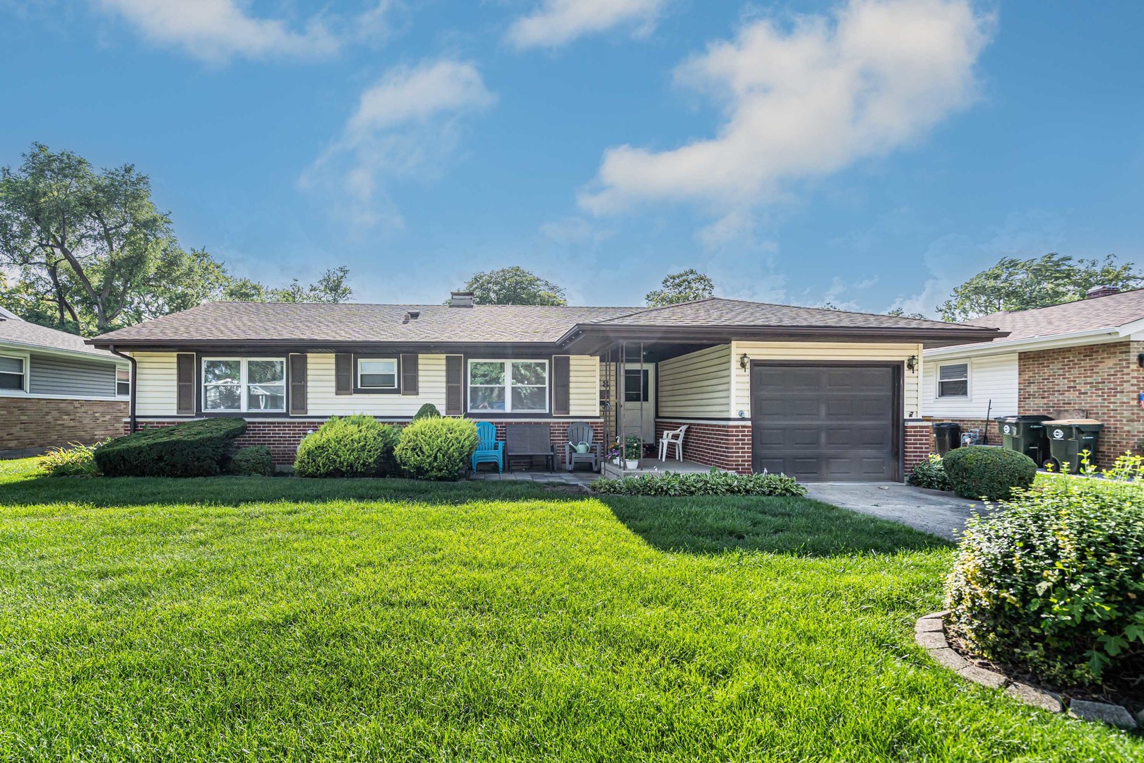 78 RIDGEWOOD Road, Elk Grove Village, IL 60007