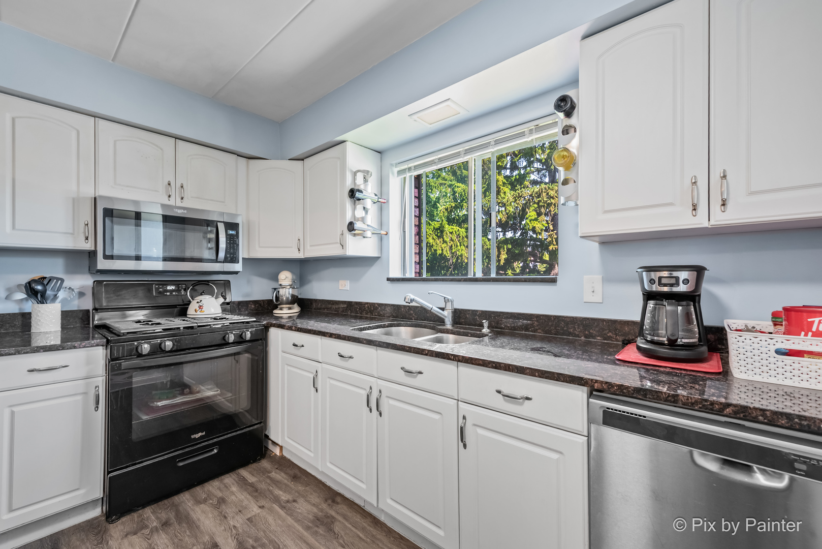 61 W Pier Drive #201, Westmont, IL 60559