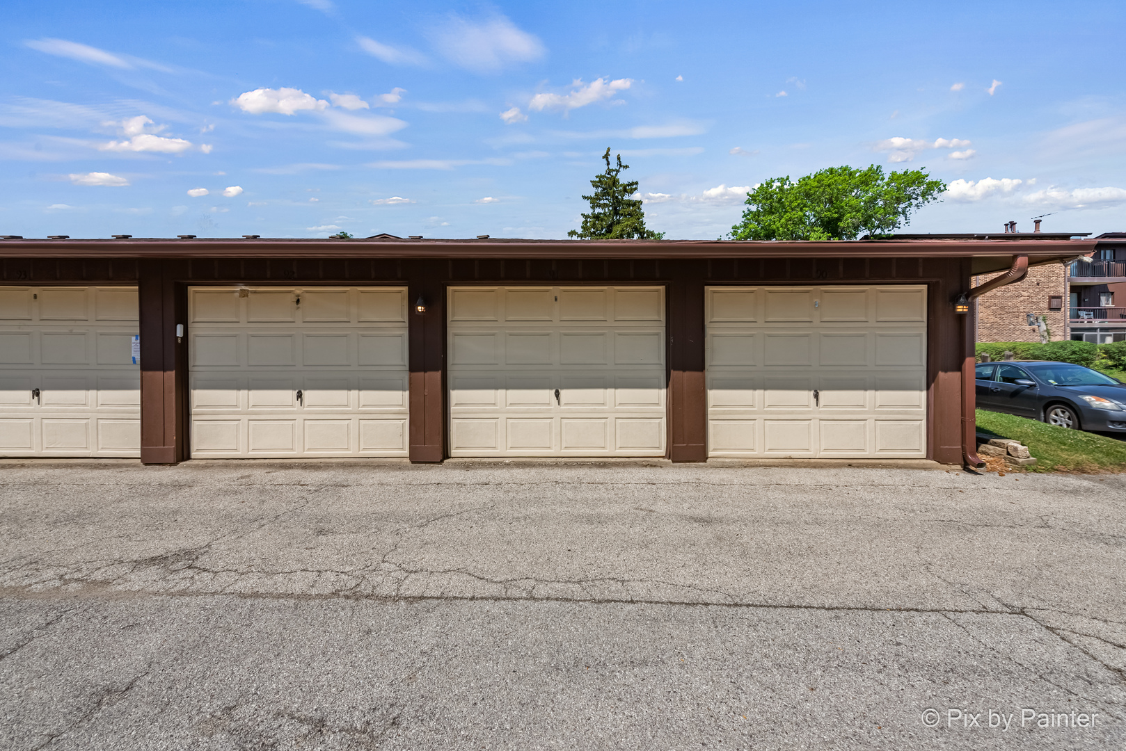 61 W Pier Drive #201, Westmont, IL 60559