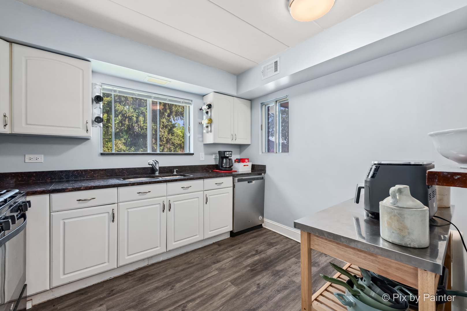 61 W Pier Drive #201, Westmont, IL 60559