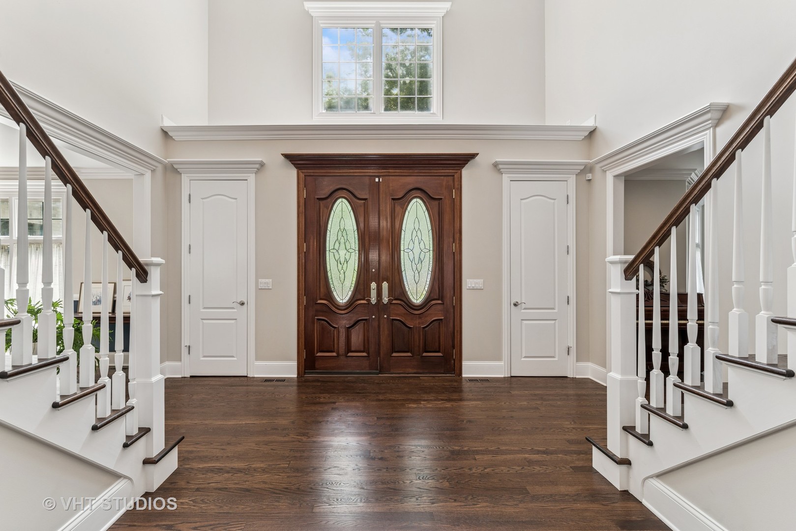 1305 Gavin Court, Lake Forest, IL 60045