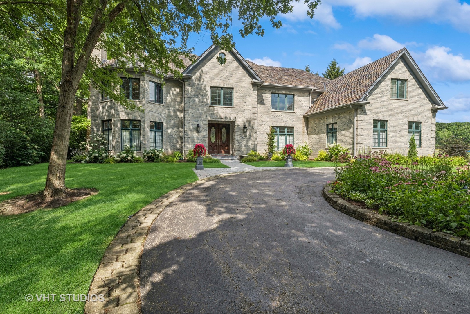 1305 Gavin Court, Lake Forest, IL 60045