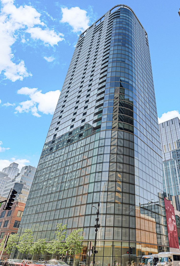 600 N Fairbanks Court #2304, Chicago, IL 60611