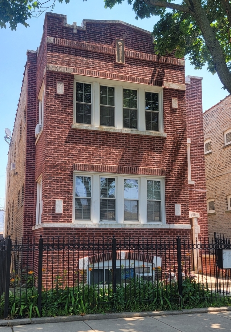 6013 S TROY Street, Chicago, IL 60629