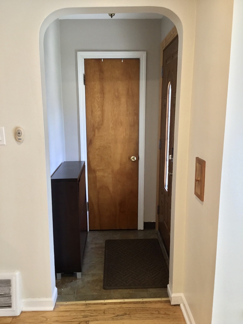 2856 W 84th Place, Chicago, IL 60652