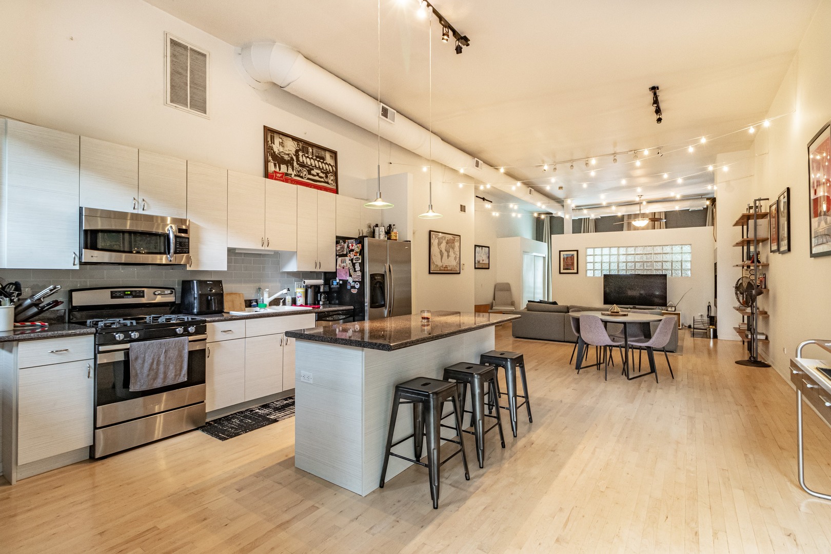 400 N Racine Avenue #110B, Chicago, IL 60642