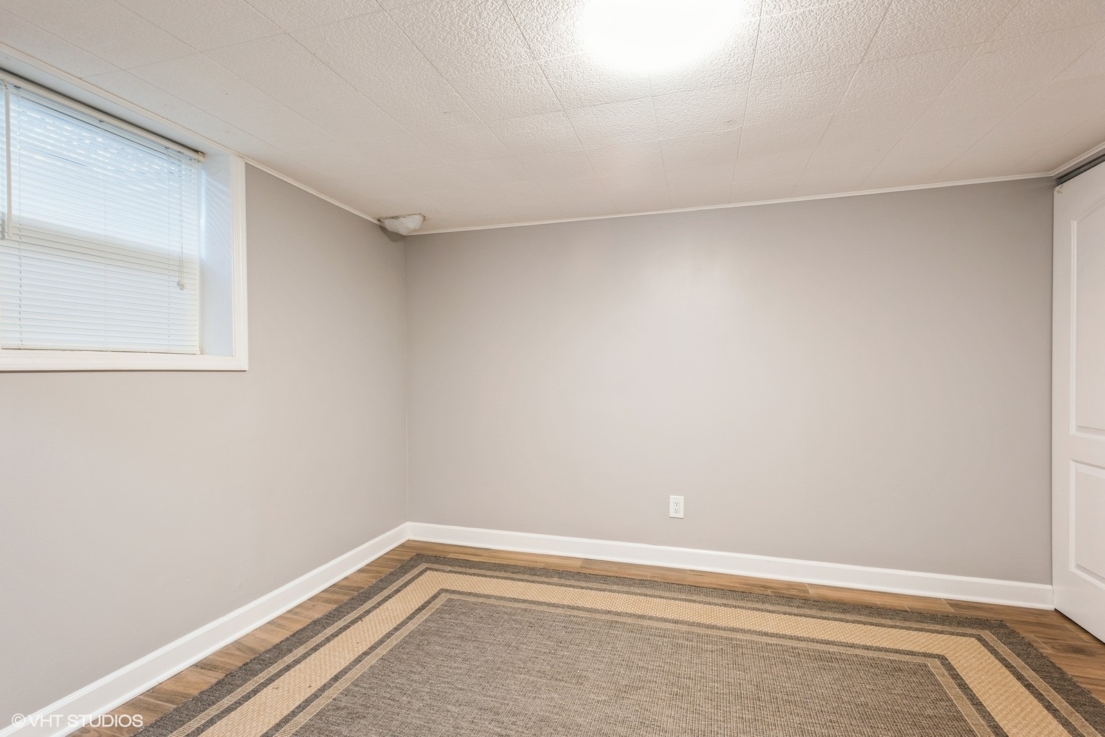 7345 Winthrop Way #1, Downers Grove, IL 60516