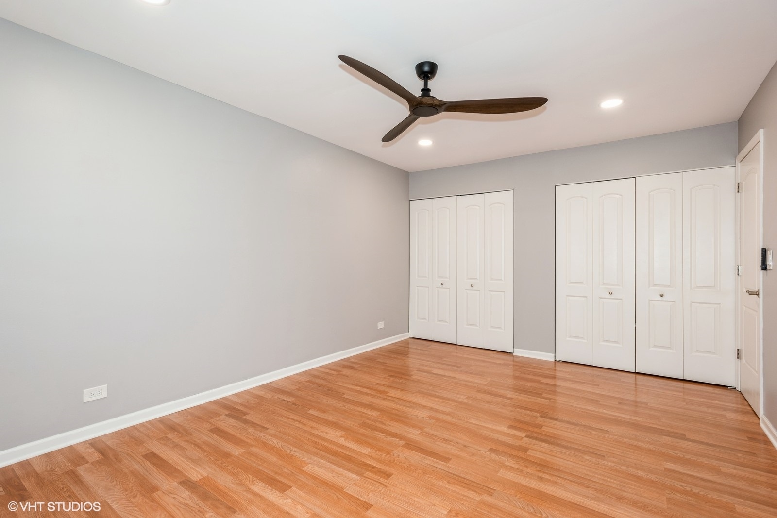 7345 Winthrop Way #1, Downers Grove, IL 60516