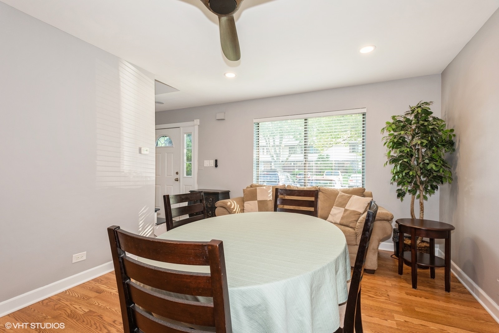 7345 Winthrop Way #1, Downers Grove, IL 60516