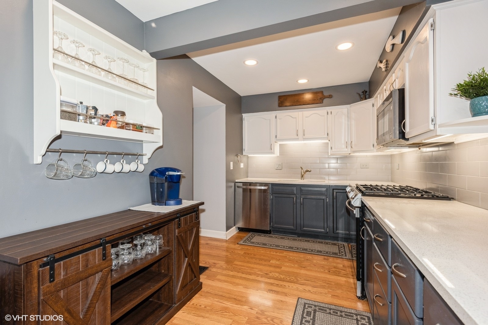 7345 Winthrop Way #1, Downers Grove, IL 60516