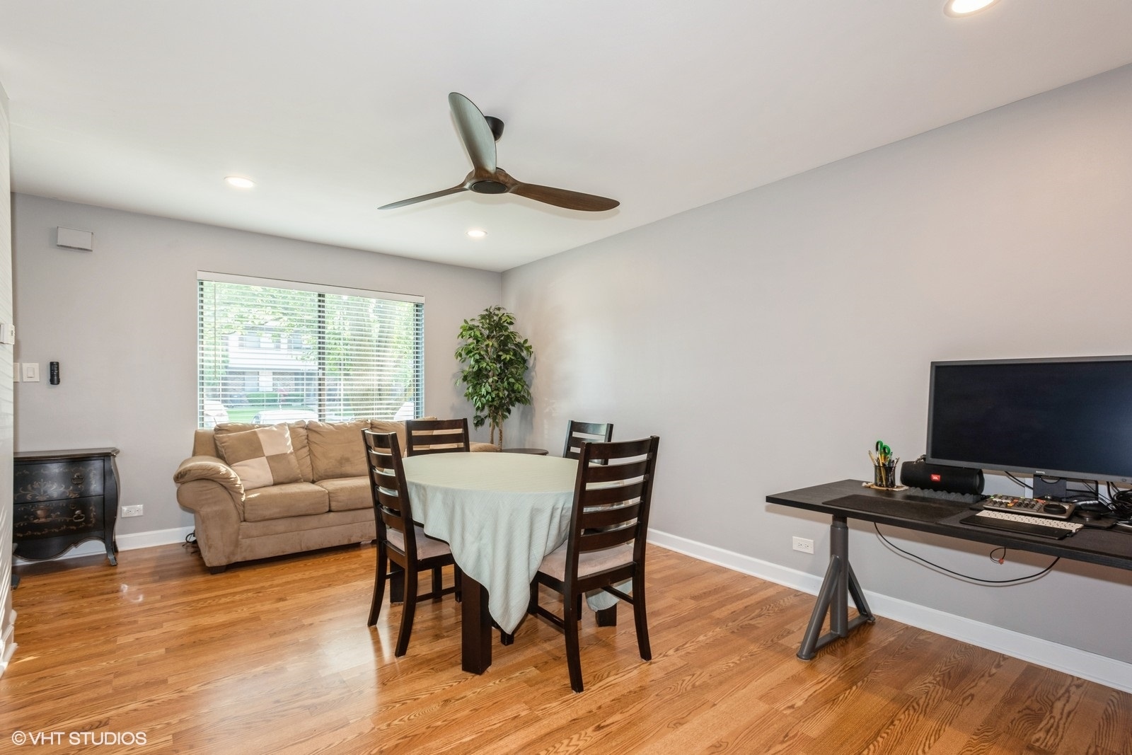 7345 Winthrop Way #1, Downers Grove, IL 60516