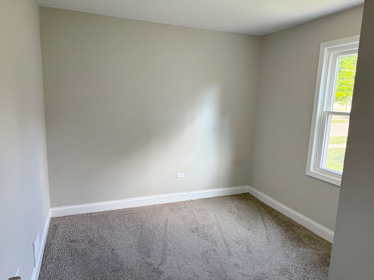 1023 N Elmwood Avenue, Waukegan, IL 60085