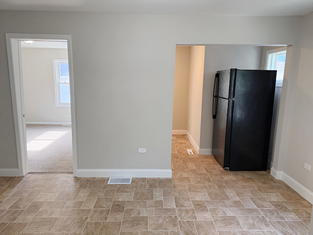 1023 N Elmwood Avenue, Waukegan, IL 60085