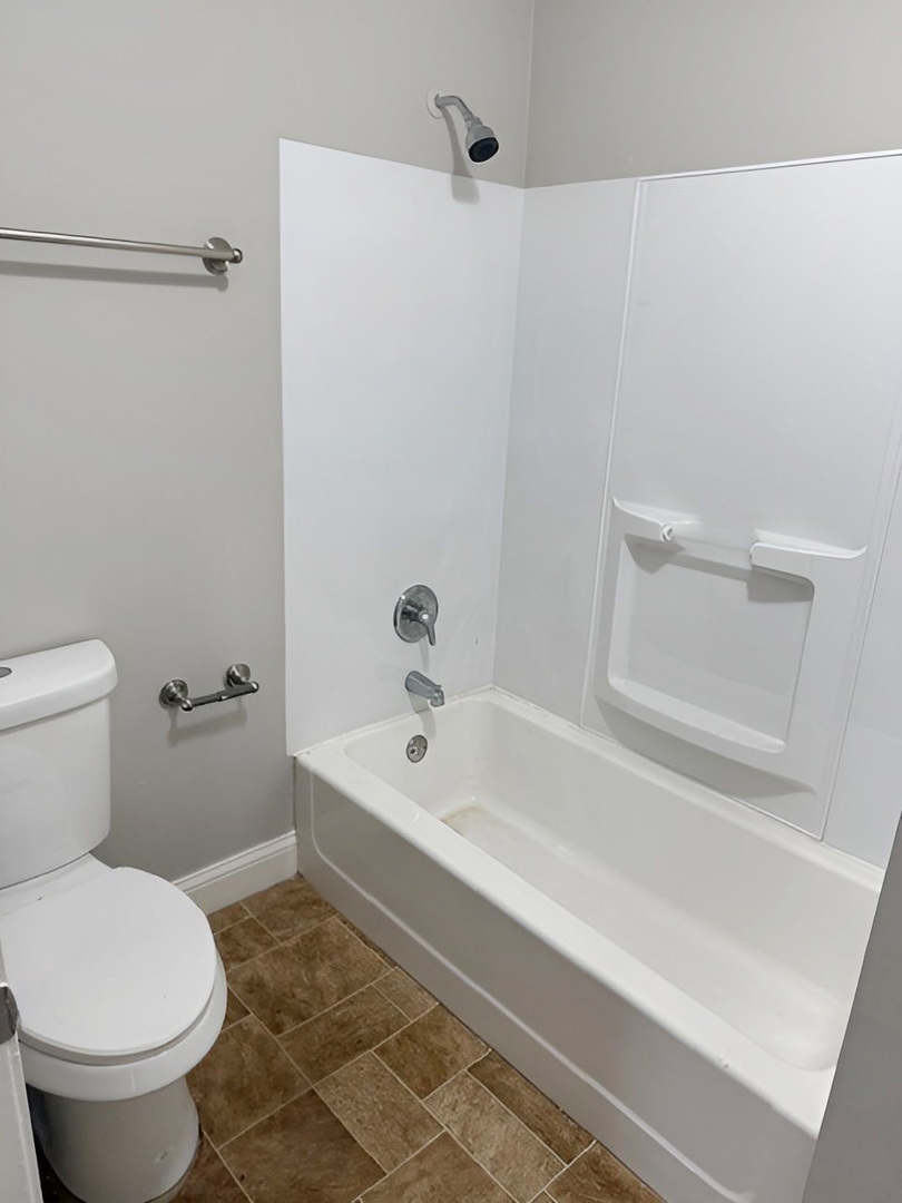 1023 N Elmwood Avenue, Waukegan, IL 60085