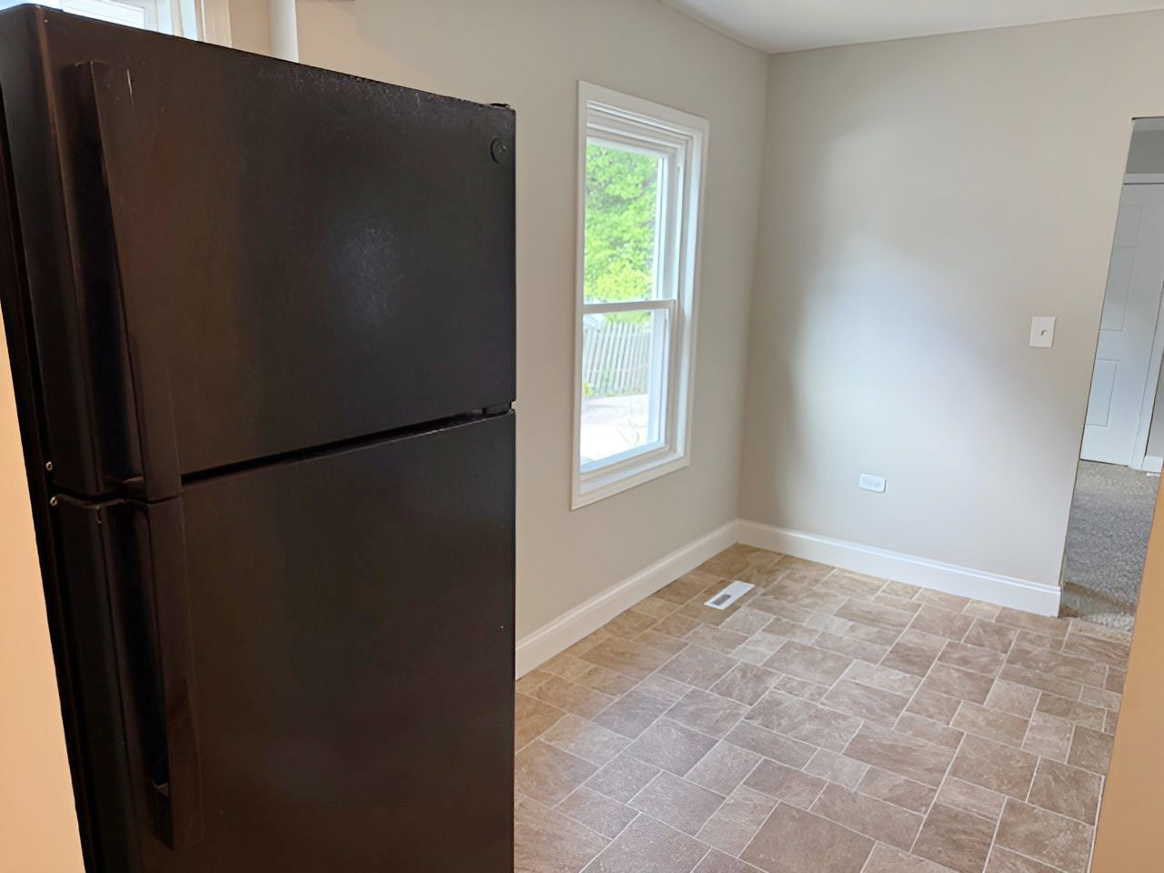 1023 N Elmwood Avenue, Waukegan, IL 60085
