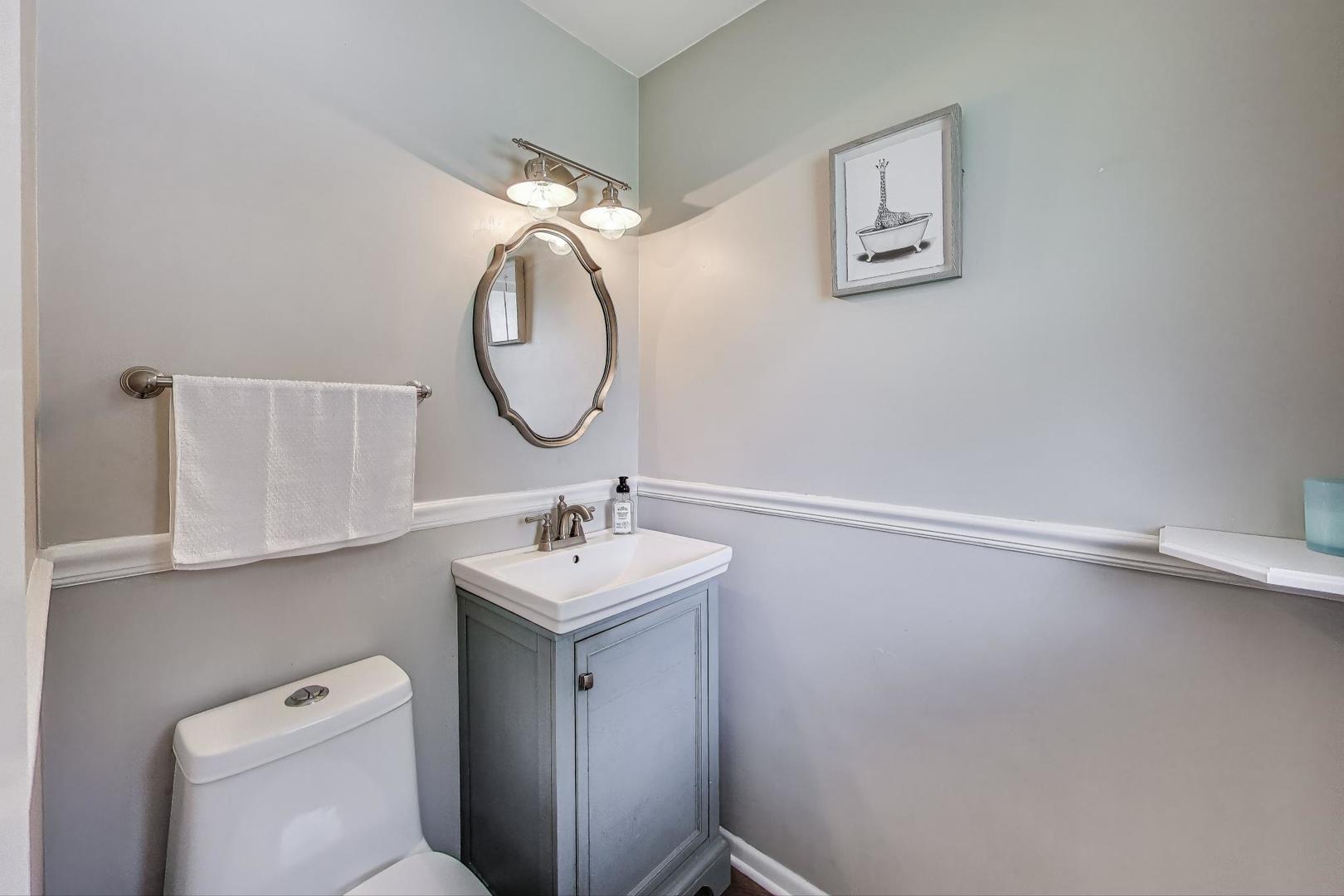 1109 W Pendleton Place, Mount Prospect, IL 60056