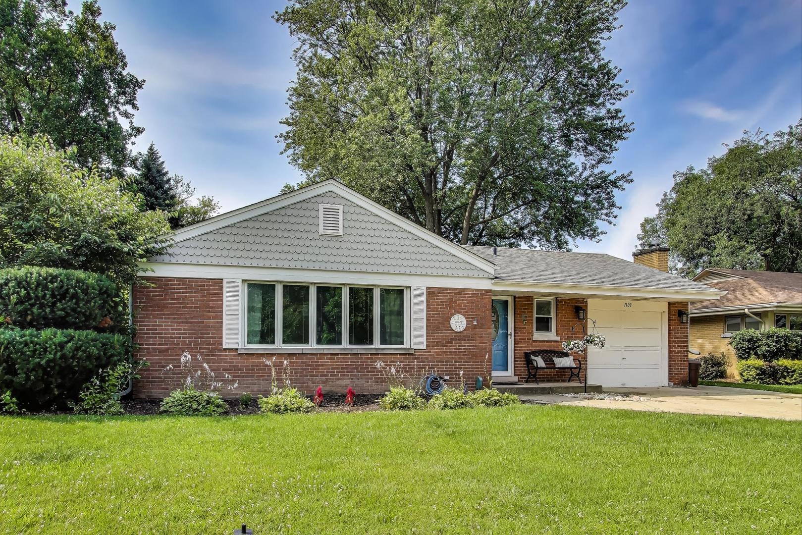 1109 W Pendleton Place, Mount Prospect, IL 60056