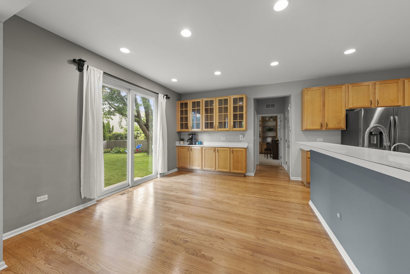 734 Lenox Avenue, Bolingbrook, IL 60490