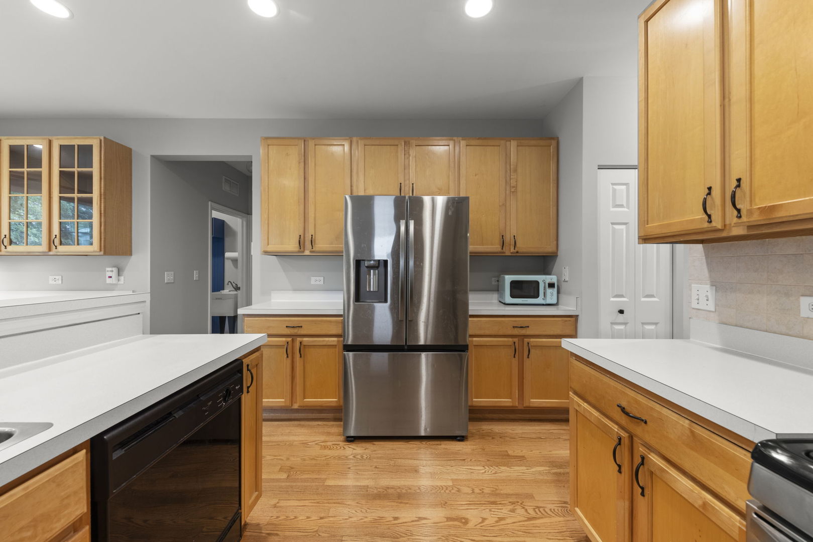 734 Lenox Avenue, Bolingbrook, IL 60490