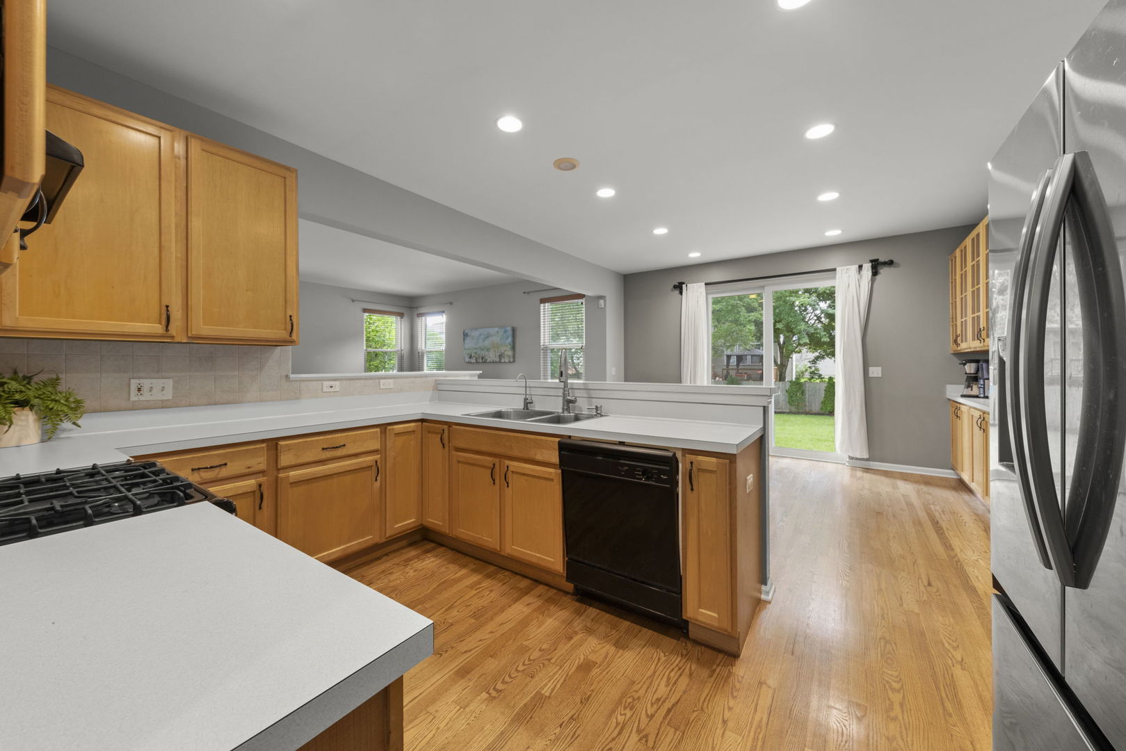 734 Lenox Avenue, Bolingbrook, IL 60490