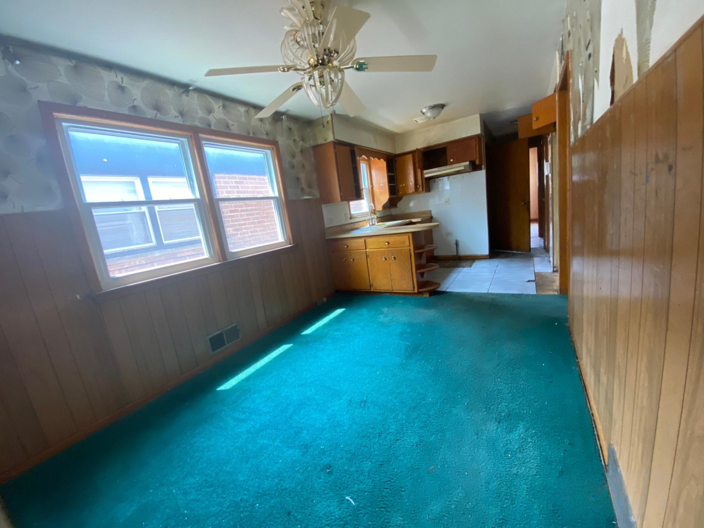 10240 S Torrence Avenue, Chicago, IL 60617