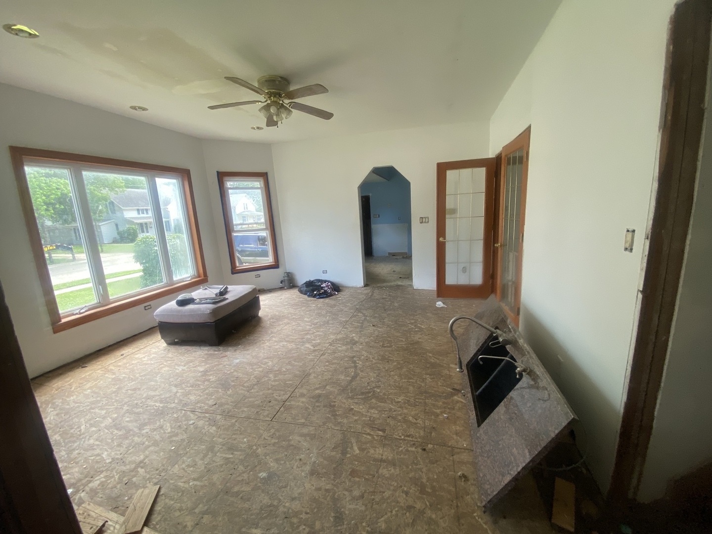 901 4th Avenue, Sterling, IL 61081