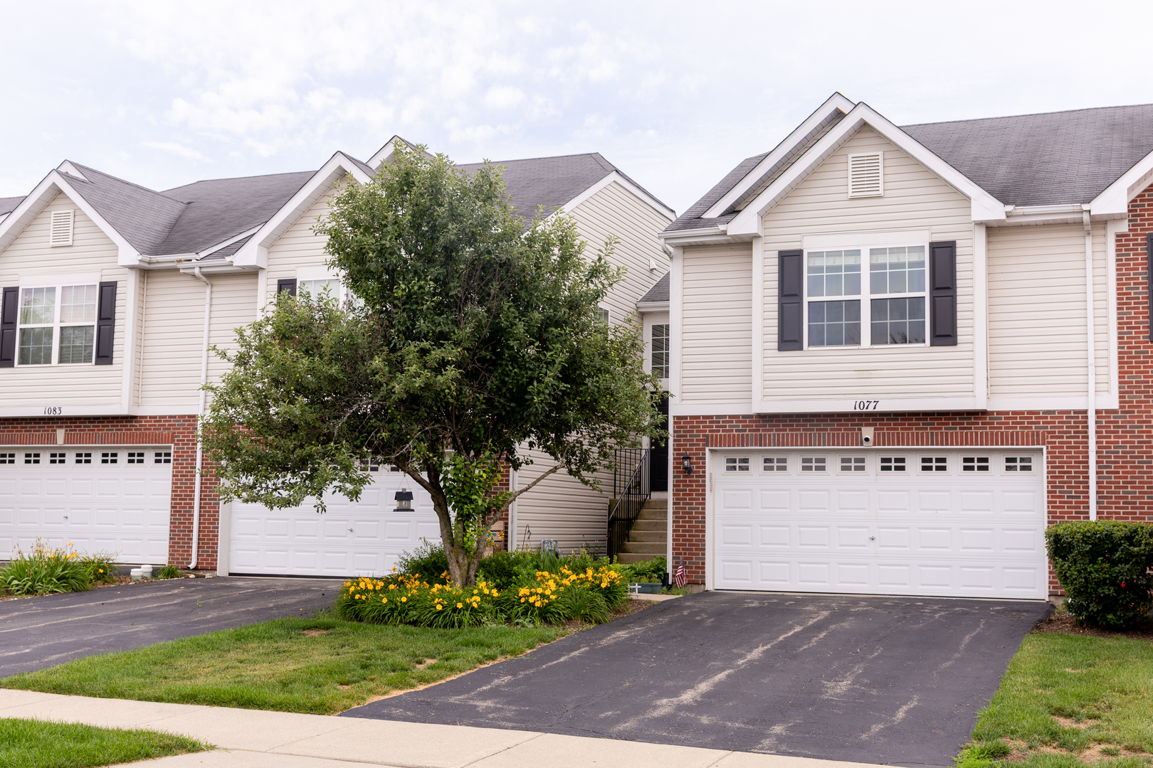 1077 Marcello Drive, Hampshire, IL 60140