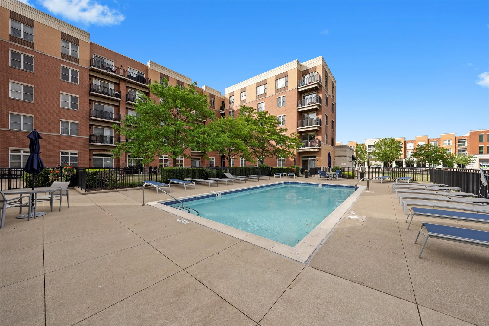 300 Village Circle #505, Willow Springs, IL 60480