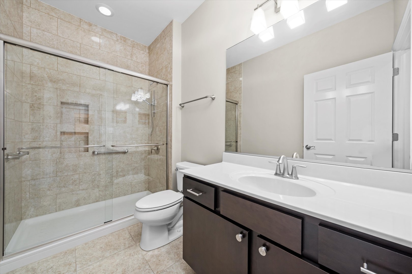 300 Village Circle #505, Willow Springs, IL 60480