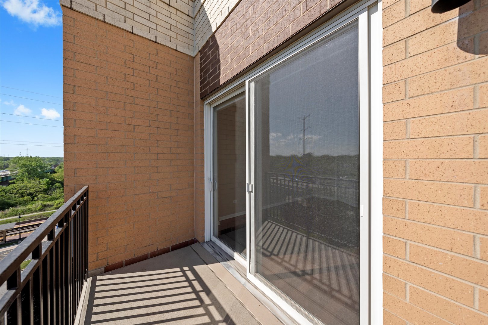 300 Village Circle #505, Willow Springs, IL 60480