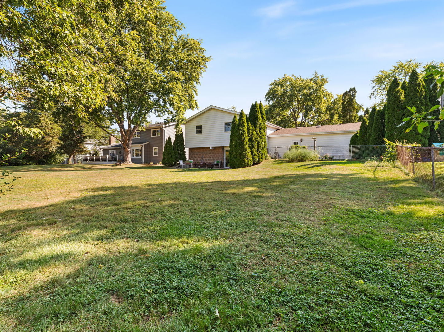 1888 Cheshire Lane, Wheaton, IL 60189