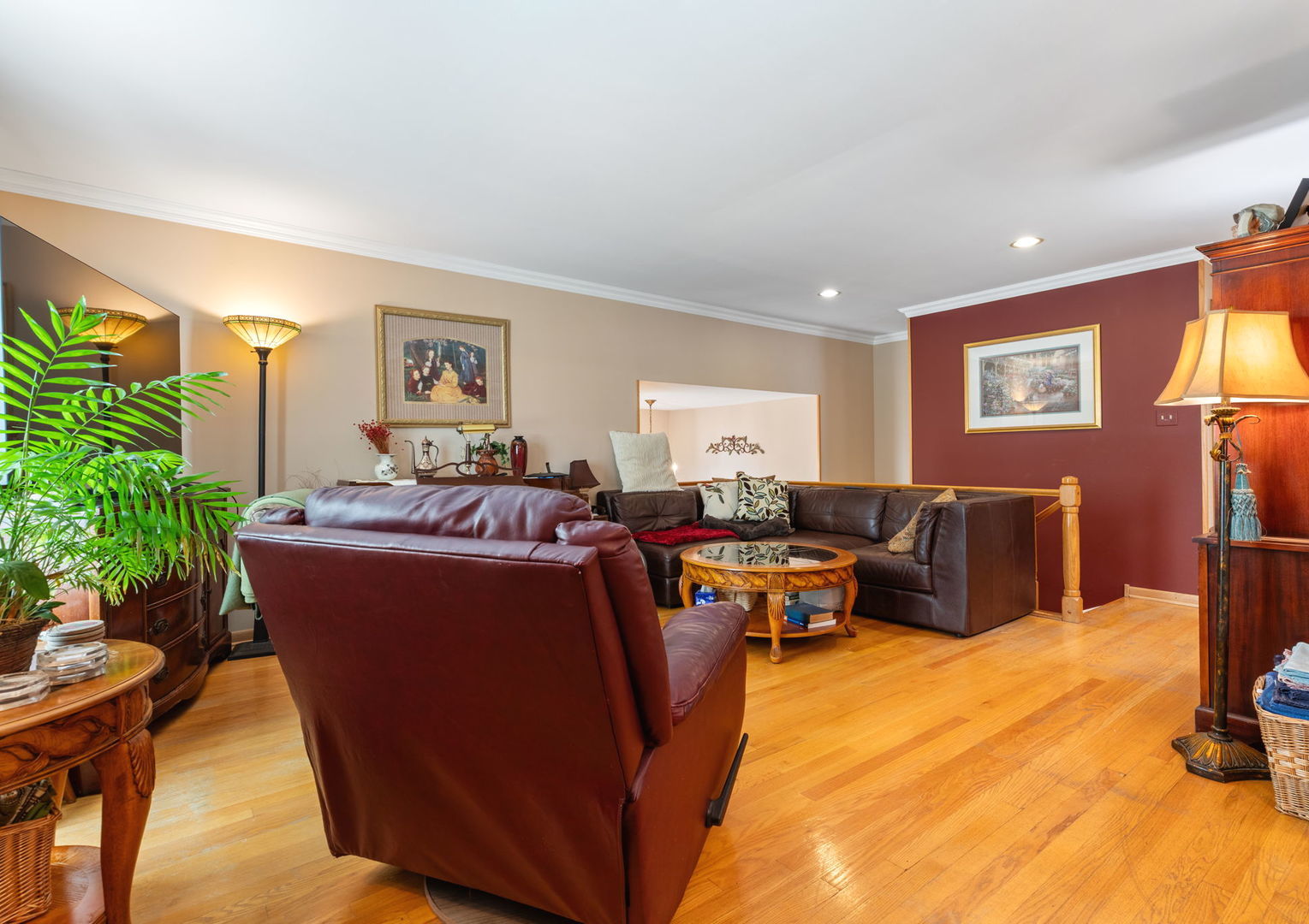1888 Cheshire Lane, Wheaton, IL 60189