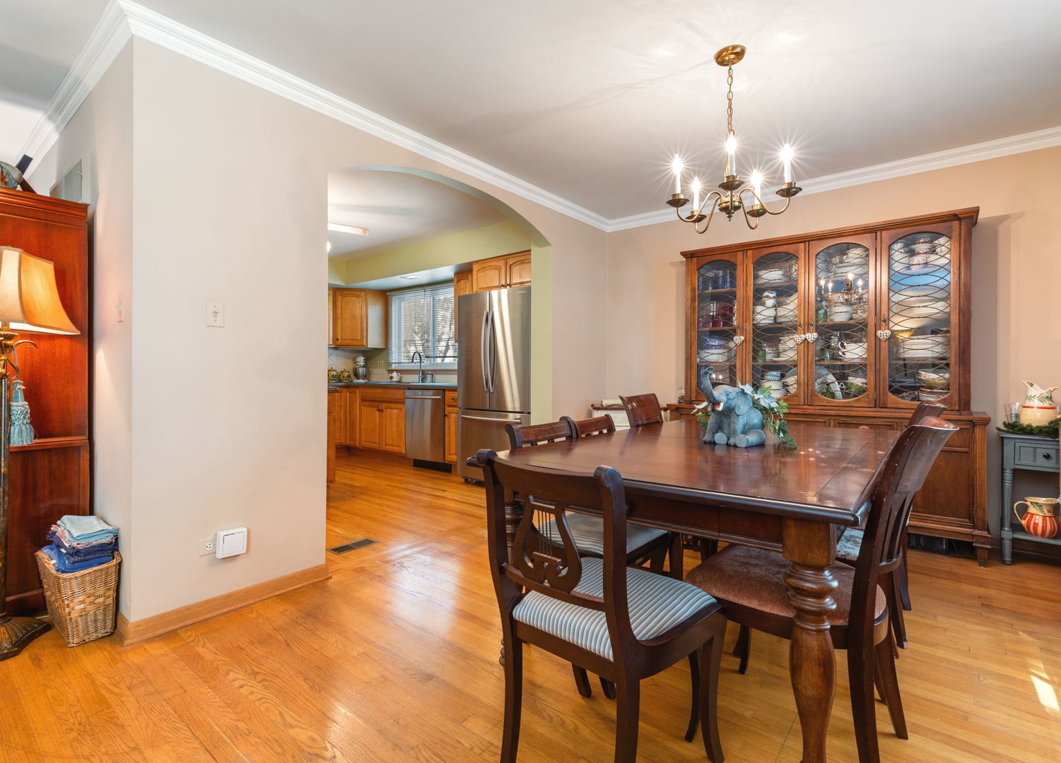 1888 Cheshire Lane, Wheaton, IL 60189