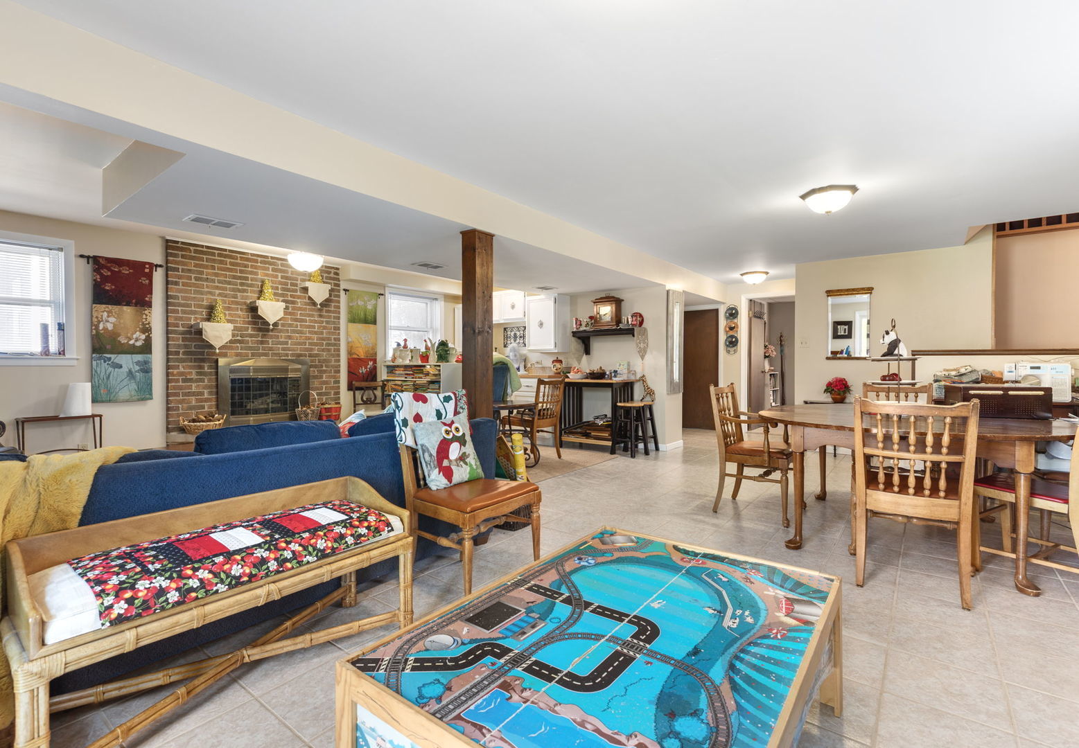 1888 Cheshire Lane, Wheaton, IL 60189